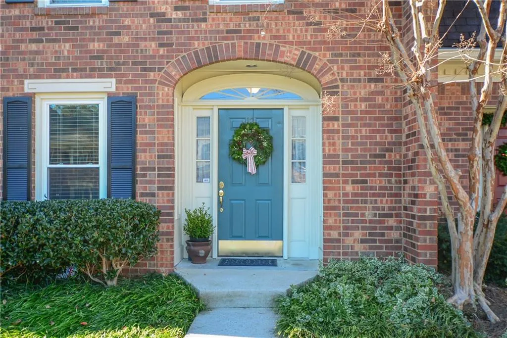 12 James River Place Ne, Atlanta, Georgia 30342, 3 Bedrooms Bedrooms, ,2 BathroomsBathrooms,Residential,Sold,12 James River Place Ne,5626311