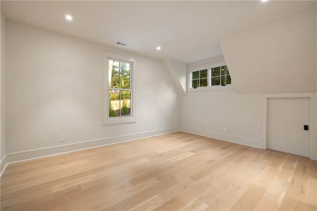 1020 Foxcroft Road Nw, Atlanta, Georgia 30327, 5 Bedrooms Bedrooms, ,4 BathroomsBathrooms,Residential,For Sale,1020 Foxcroft Road Nw,7646064