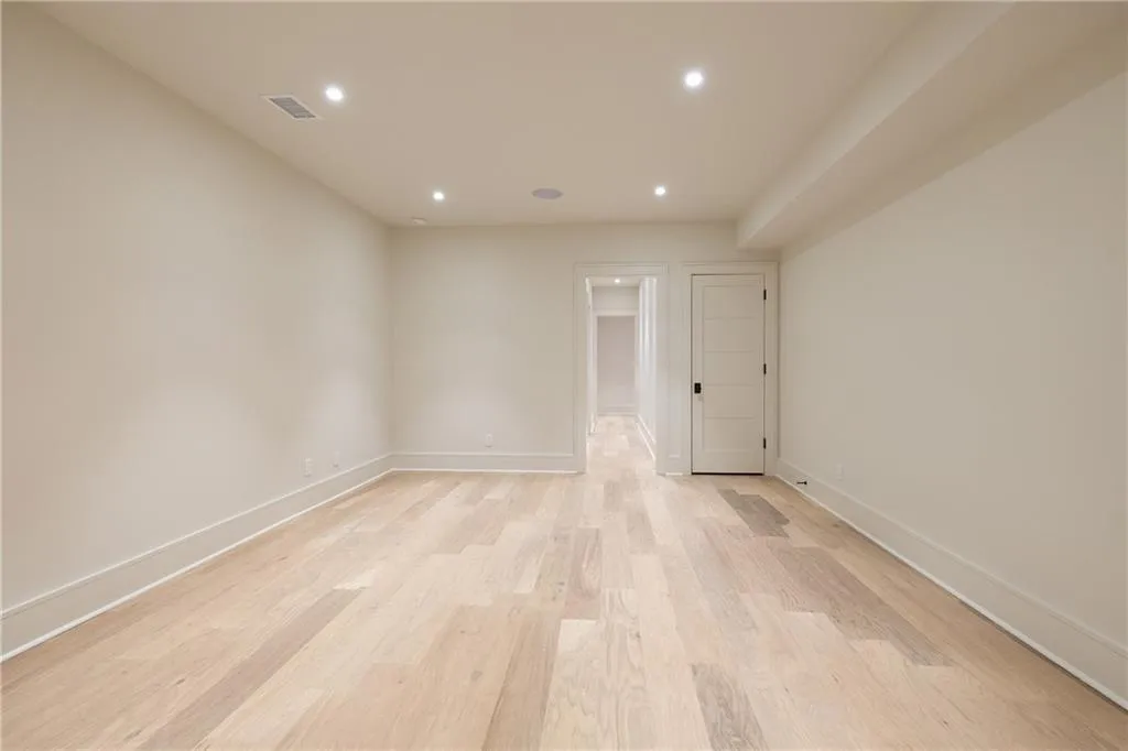 1020 Foxcroft Road Nw, Atlanta, Georgia 30327, 5 Bedrooms Bedrooms, ,4 BathroomsBathrooms,Residential,For Sale,1020 Foxcroft Road Nw,7646064