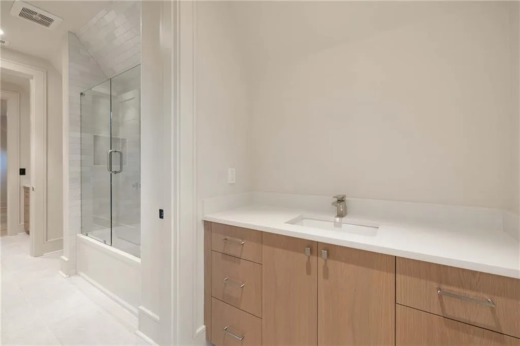 1020 Foxcroft Road Nw, Atlanta, Georgia 30327, 5 Bedrooms Bedrooms, ,4 BathroomsBathrooms,Residential,For Sale,1020 Foxcroft Road Nw,7646064