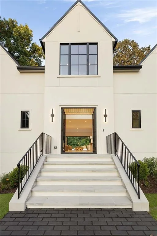 1020 Foxcroft Road Nw, Atlanta, Georgia 30327, 5 Bedrooms Bedrooms, ,4 BathroomsBathrooms,Residential,For Sale,1020 Foxcroft Road Nw,7646064