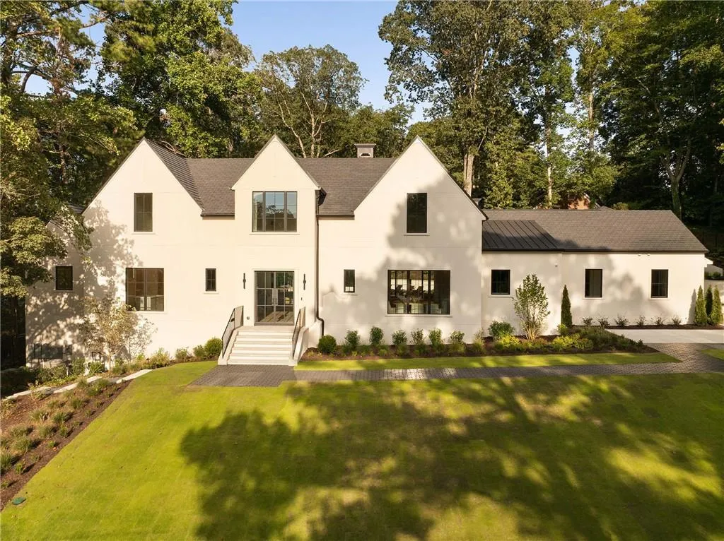 1020 Foxcroft Road Nw, Atlanta, Georgia 30327, 5 Bedrooms Bedrooms, ,4 BathroomsBathrooms,Residential,For Sale,1020 Foxcroft Road Nw,7646064