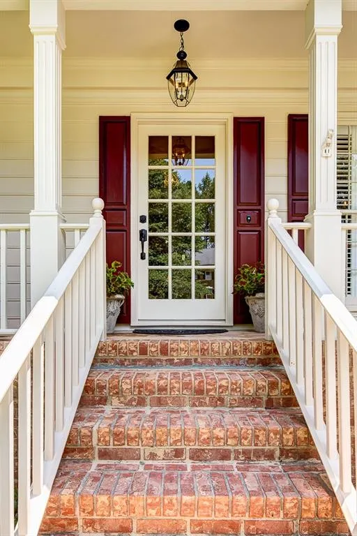 7585 Brigham Drive, Sandy Springs, Georgia 30350, 5 Bedrooms Bedrooms, ,3 BathroomsBathrooms,Residential,Sold,7585 Brigham Drive,5727200