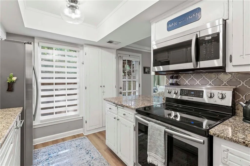 319 The Chace, Sandy Springs, Georgia 30328, 2 Bedrooms Bedrooms, ,2 BathroomsBathrooms,Residential,For Sale,319 The Chace,7646505