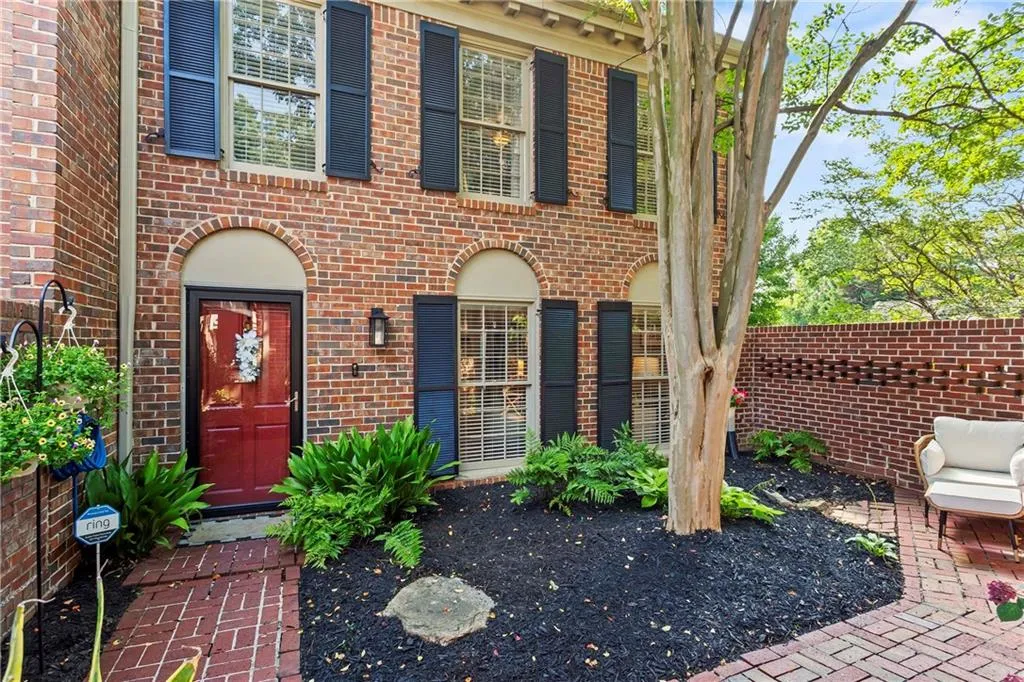 319 The Chace, Sandy Springs, Georgia 30328, 2 Bedrooms Bedrooms, ,2 BathroomsBathrooms,Residential,For Sale,319 The Chace,7646505