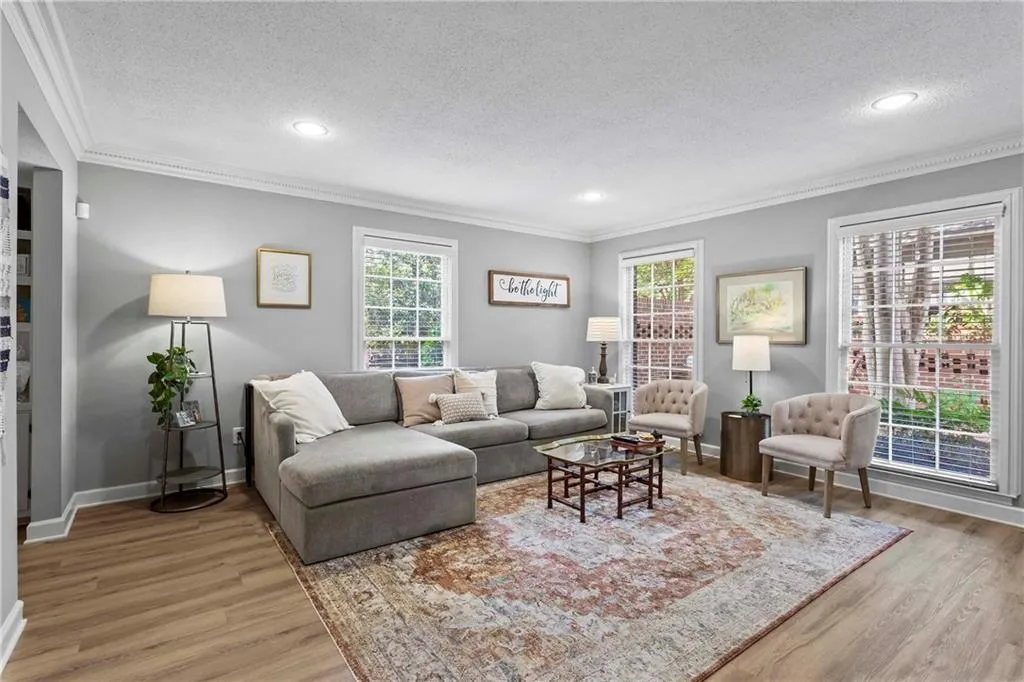319 The Chace, Sandy Springs, Georgia 30328, 2 Bedrooms Bedrooms, ,2 BathroomsBathrooms,Residential,For Sale,319 The Chace,7646505
