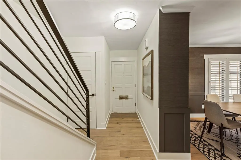 72 Ivy Parkway Ne, Atlanta, Georgia 30342, 3 Bedrooms Bedrooms, ,2 BathroomsBathrooms,Residential,For Sale,72 Ivy Parkway Ne,7632647