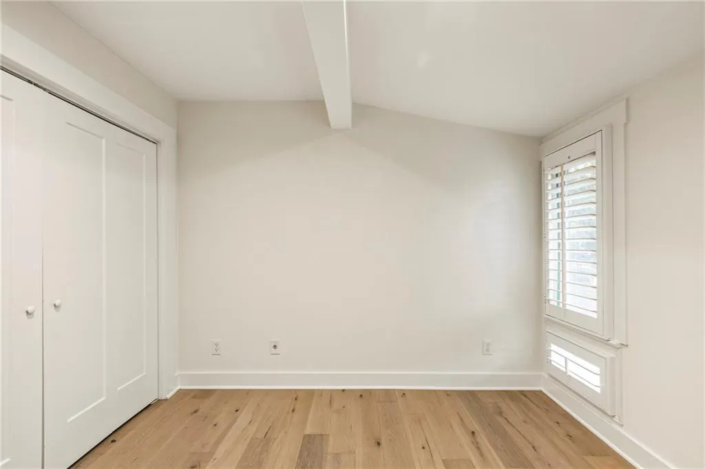 72 Ivy Parkway Ne, Atlanta, Georgia 30342, 3 Bedrooms Bedrooms, ,2 BathroomsBathrooms,Residential,For Sale,72 Ivy Parkway Ne,7632647