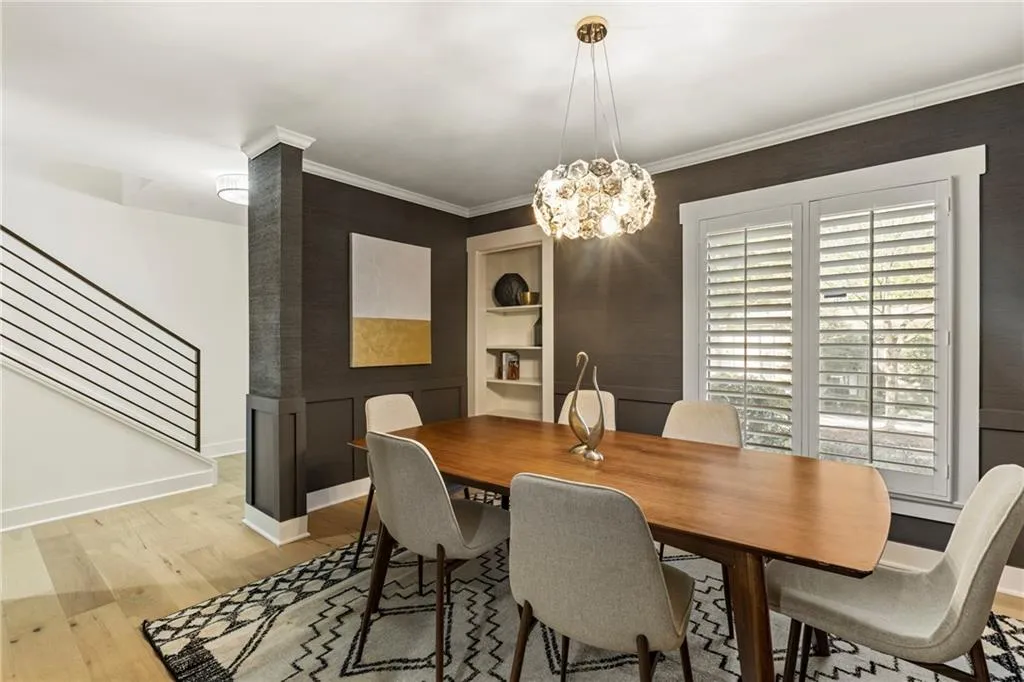 72 Ivy Parkway Ne, Atlanta, Georgia 30342, 3 Bedrooms Bedrooms, ,2 BathroomsBathrooms,Residential,For Sale,72 Ivy Parkway Ne,7632647