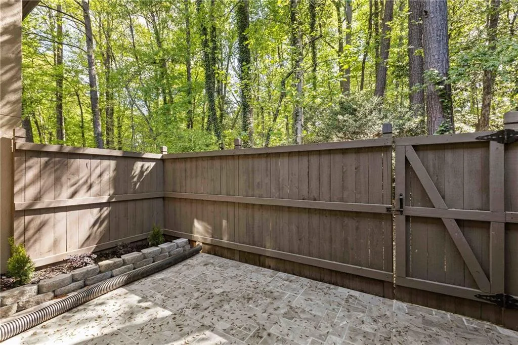 72 Ivy Parkway Ne, Atlanta, Georgia 30342, 3 Bedrooms Bedrooms, ,2 BathroomsBathrooms,Residential,For Sale,72 Ivy Parkway Ne,7632647