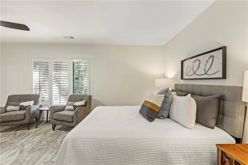 72 Ivy Parkway Ne, Atlanta, Georgia 30342, 3 Bedrooms Bedrooms, ,2 BathroomsBathrooms,Residential,For Sale,72 Ivy Parkway Ne,7632647