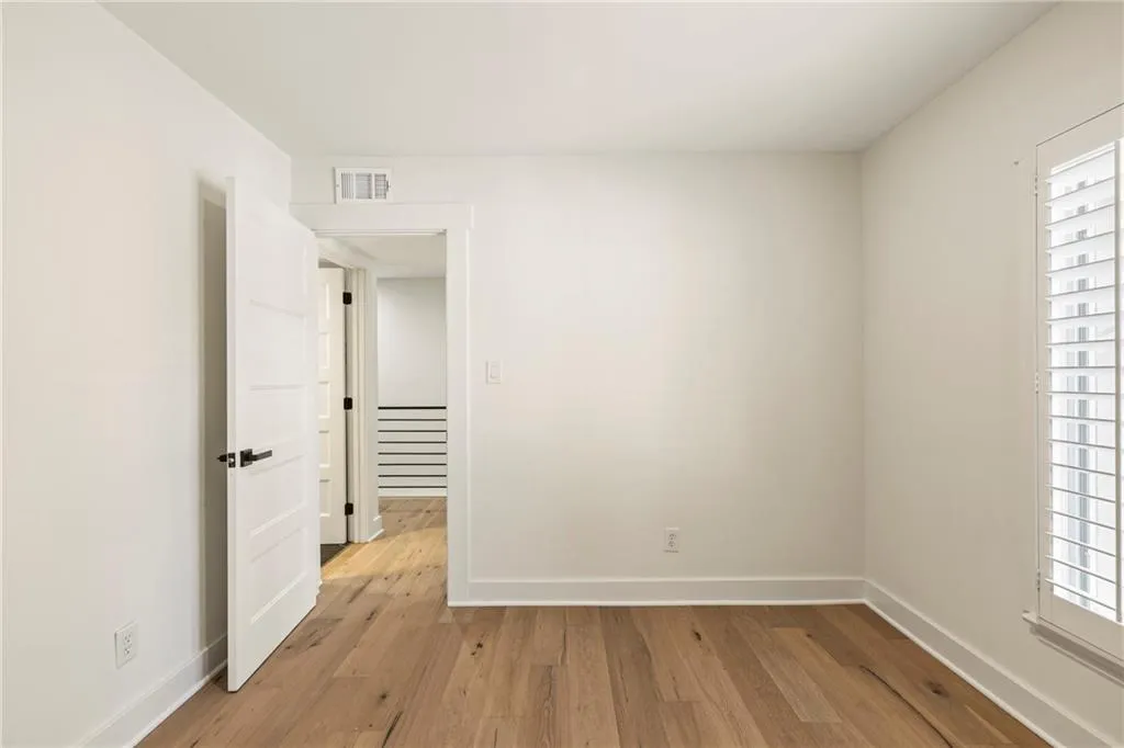 72 Ivy Parkway Ne, Atlanta, Georgia 30342, 3 Bedrooms Bedrooms, ,2 BathroomsBathrooms,Residential,For Sale,72 Ivy Parkway Ne,7632647