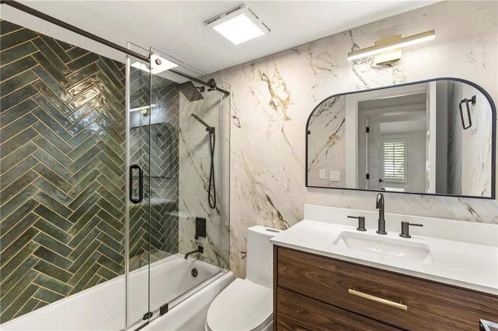 72 Ivy Parkway Ne, Atlanta, Georgia 30342, 3 Bedrooms Bedrooms, ,2 BathroomsBathrooms,Residential,For Sale,72 Ivy Parkway Ne,7632647
