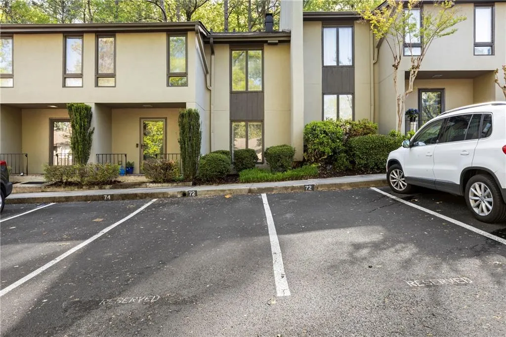 72 Ivy Parkway Ne, Atlanta, Georgia 30342, 3 Bedrooms Bedrooms, ,2 BathroomsBathrooms,Residential,For Sale,72 Ivy Parkway Ne,7632647