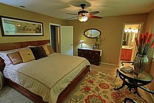 6900 Roswell Road Unit N9, Atlanta, Georgia 30328, 3 Bedrooms Bedrooms, ,2 BathroomsBathrooms,Residential,Sold,6900 Roswell Road Unit N9,5762227