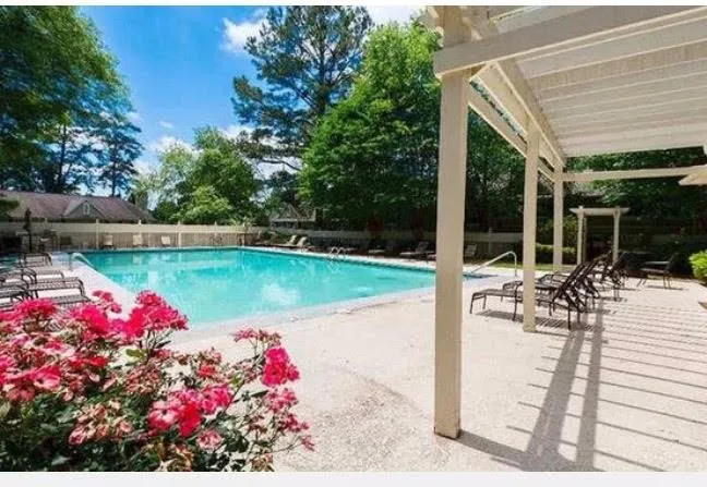 6900 Roswell Road Unit N9, Atlanta, Georgia 30328, 3 Bedrooms Bedrooms, ,2 BathroomsBathrooms,Residential,Sold,6900 Roswell Road Unit N9,5762227