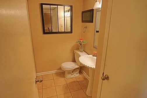 6900 Roswell Road Unit N9, Atlanta, Georgia 30328, 3 Bedrooms Bedrooms, ,2 BathroomsBathrooms,Residential,Sold,6900 Roswell Road Unit N9,5762227