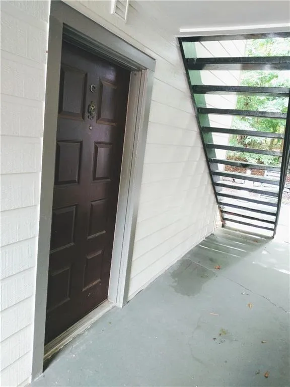 9400 Roberts Drive Unit 2c, Sandy Springs, Georgia 30350, 1 Bedroom Bedrooms, ,1 BathroomBathrooms,Residential,Sold,9400 Roberts Drive Unit 2c,6913310