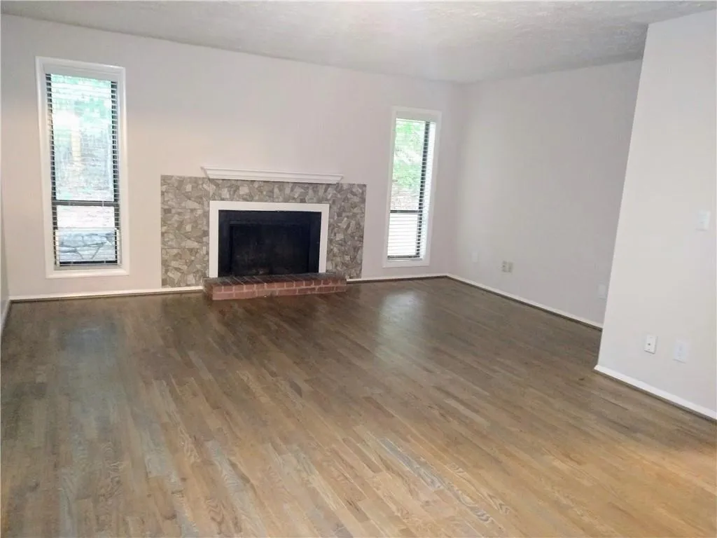 9400 Roberts Drive Unit 2c, Sandy Springs, Georgia 30350, 1 Bedroom Bedrooms, ,1 BathroomBathrooms,Residential,Sold,9400 Roberts Drive Unit 2c,6913310