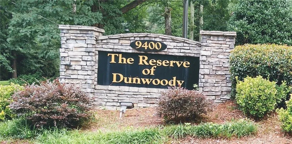 9400 Roberts Drive Unit 2c, Sandy Springs, Georgia 30350, 1 Bedroom Bedrooms, ,1 BathroomBathrooms,Residential,Sold,9400 Roberts Drive Unit 2c,6913310