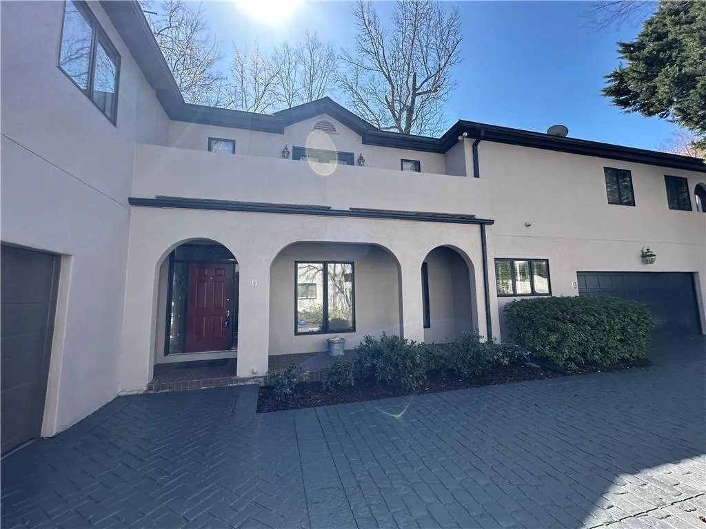3491 Roswell Road Ne Unit D, Atlanta, Georgia 30305, 2 Bedrooms Bedrooms, ,2 BathroomsBathrooms,Residential,For Sale,3491 Roswell Road Ne Unit D,7542890