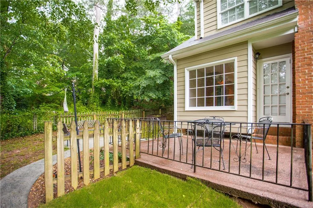 6740 Wright Road, Atlanta, Georgia 30328, 4 Bedrooms Bedrooms, ,3 BathroomsBathrooms,Residential,Sold,6740 Wright Road,6071836