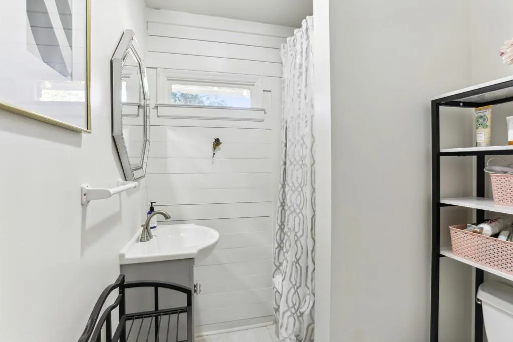 86 Hardeman Road, Sandy Springs, Georgia 30342, 3 Bedrooms Bedrooms, ,2 BathroomsBathrooms,Residential,Sold,86 Hardeman Road,7142498