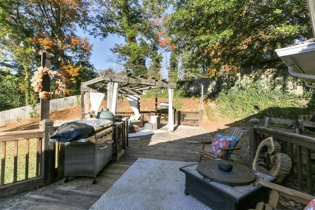 86 Hardeman Road, Sandy Springs, Georgia 30342, 3 Bedrooms Bedrooms, ,2 BathroomsBathrooms,Residential,Sold,86 Hardeman Road,7142498