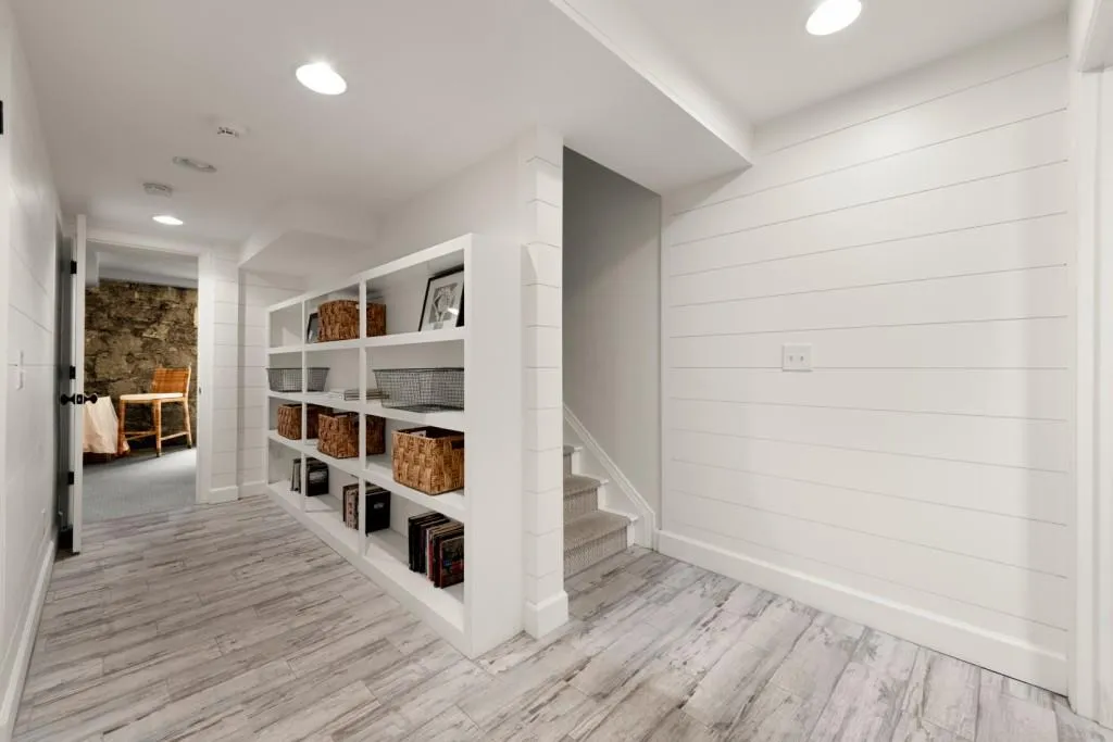 3146 Peachtree Drive Ne, Atlanta, Georgia 30305, 5 Bedrooms Bedrooms, 0 ,5 BathroomsBathrooms,Residential,For Sale,3146 Peachtree Drive Ne,7749205