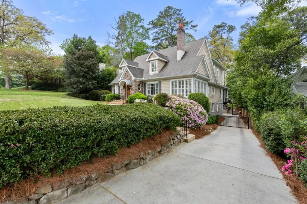 3146 Peachtree Drive Ne, Atlanta, Georgia 30305, 5 Bedrooms Bedrooms, 0 ,5 BathroomsBathrooms,Residential,For Sale,3146 Peachtree Drive Ne,7749205