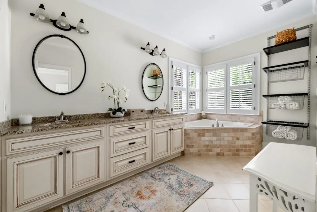 3146 Peachtree Drive Ne, Atlanta, Georgia 30305, 5 Bedrooms Bedrooms, 0 ,5 BathroomsBathrooms,Residential,For Sale,3146 Peachtree Drive Ne,7749205