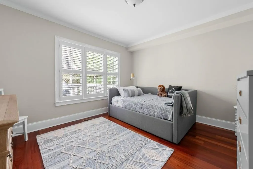 3146 Peachtree Drive Ne, Atlanta, Georgia 30305, 5 Bedrooms Bedrooms, 0 ,5 BathroomsBathrooms,Residential,For Sale,3146 Peachtree Drive Ne,7749205