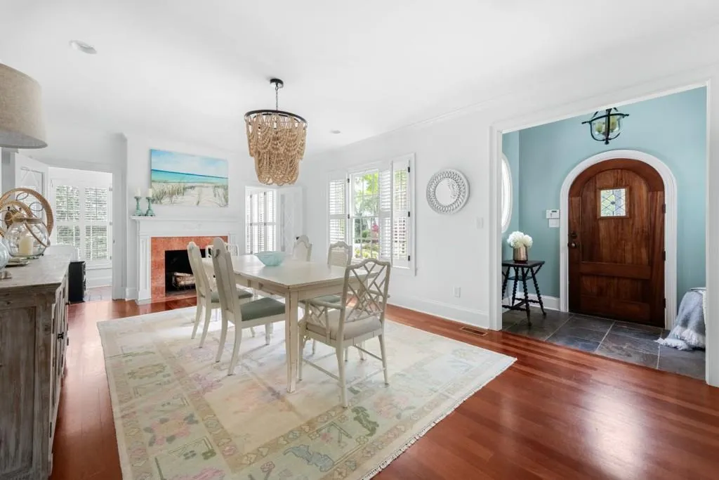 3146 Peachtree Drive Ne, Atlanta, Georgia 30305, 5 Bedrooms Bedrooms, 0 ,5 BathroomsBathrooms,Residential,For Sale,3146 Peachtree Drive Ne,7749205
