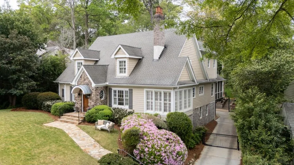 3146 Peachtree Drive Ne, Atlanta, Georgia 30305, 5 Bedrooms Bedrooms, 0 ,5 BathroomsBathrooms,Residential,For Sale,3146 Peachtree Drive Ne,7749205