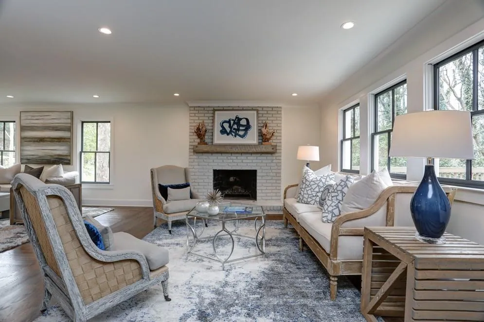 840 Edgewater Trail, Sandy Springs, Georgia 30328, 5 Bedrooms Bedrooms, ,4 BathroomsBathrooms,Residential,Sold,840 Edgewater Trail,6518194
