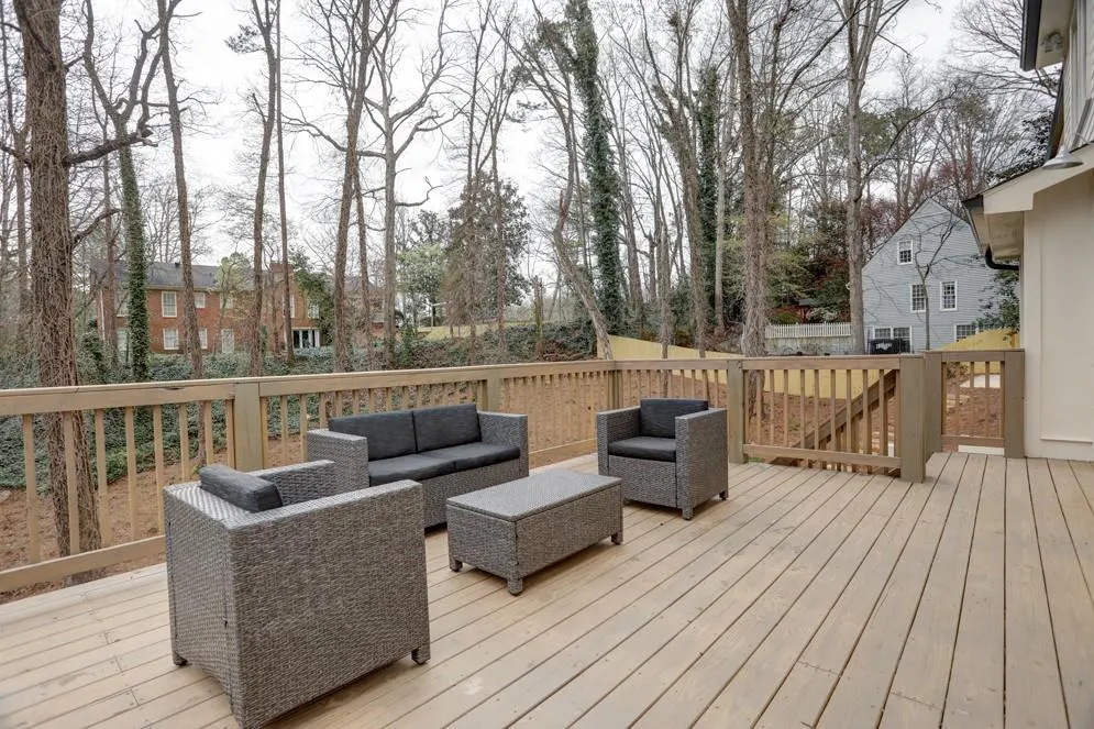 840 Edgewater Trail, Sandy Springs, Georgia 30328, 5 Bedrooms Bedrooms, ,4 BathroomsBathrooms,Residential,Sold,840 Edgewater Trail,6518194