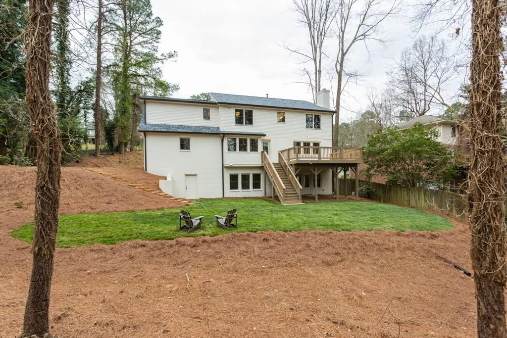 840 Edgewater Trail, Sandy Springs, Georgia 30328, 5 Bedrooms Bedrooms, ,4 BathroomsBathrooms,Residential,Sold,840 Edgewater Trail,6518194