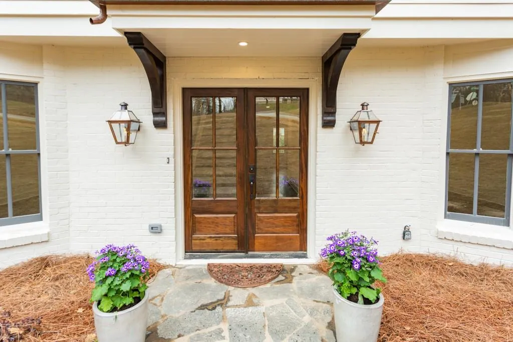 840 Edgewater Trail, Sandy Springs, Georgia 30328, 5 Bedrooms Bedrooms, ,4 BathroomsBathrooms,Residential,Sold,840 Edgewater Trail,6518194