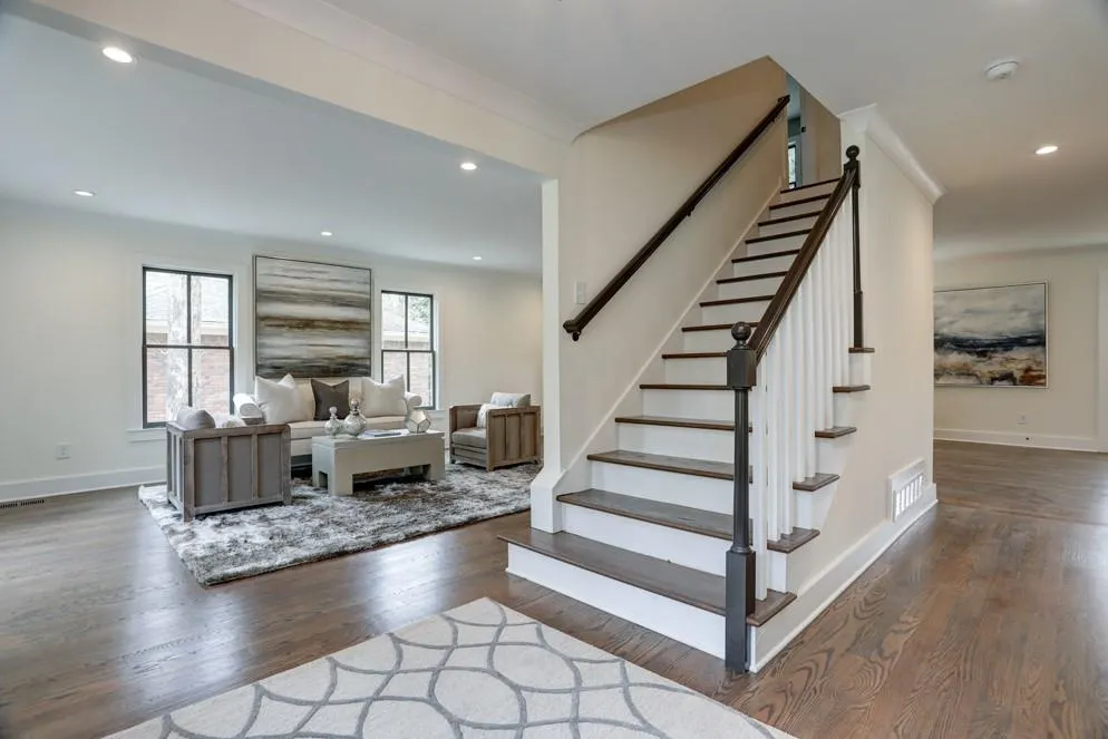 840 Edgewater Trail, Sandy Springs, Georgia 30328, 5 Bedrooms Bedrooms, ,4 BathroomsBathrooms,Residential,Sold,840 Edgewater Trail,6518194