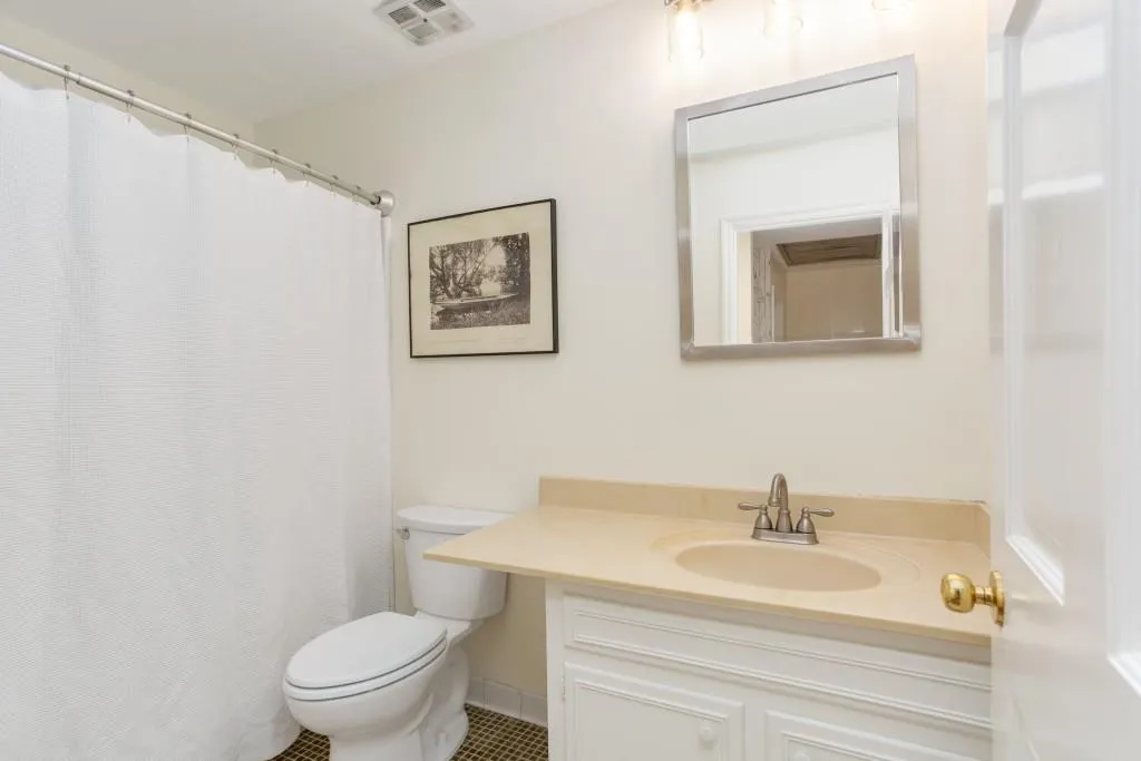 430 N Harbor Drive, Atlanta, Georgia 30328, 4 Bedrooms Bedrooms, ,2 BathroomsBathrooms,Residential,Sold,430 N Harbor Drive,6687315