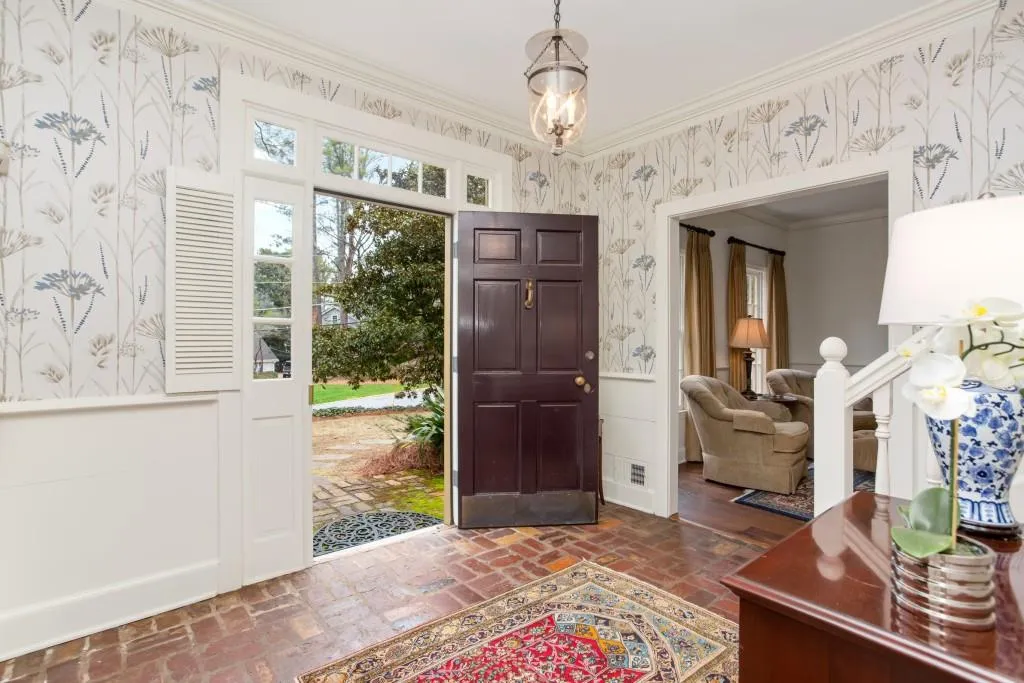 430 N Harbor Drive, Atlanta, Georgia 30328, 4 Bedrooms Bedrooms, ,2 BathroomsBathrooms,Residential,Sold,430 N Harbor Drive,6687315