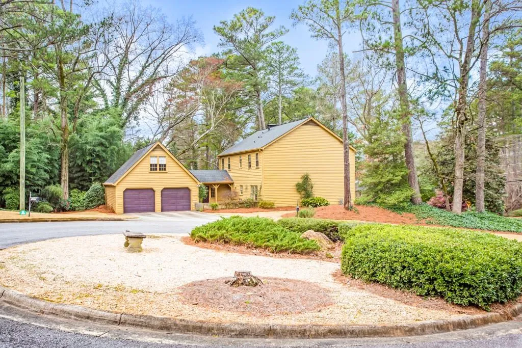 430 N Harbor Drive, Atlanta, Georgia 30328, 4 Bedrooms Bedrooms, ,2 BathroomsBathrooms,Residential,Sold,430 N Harbor Drive,6687315