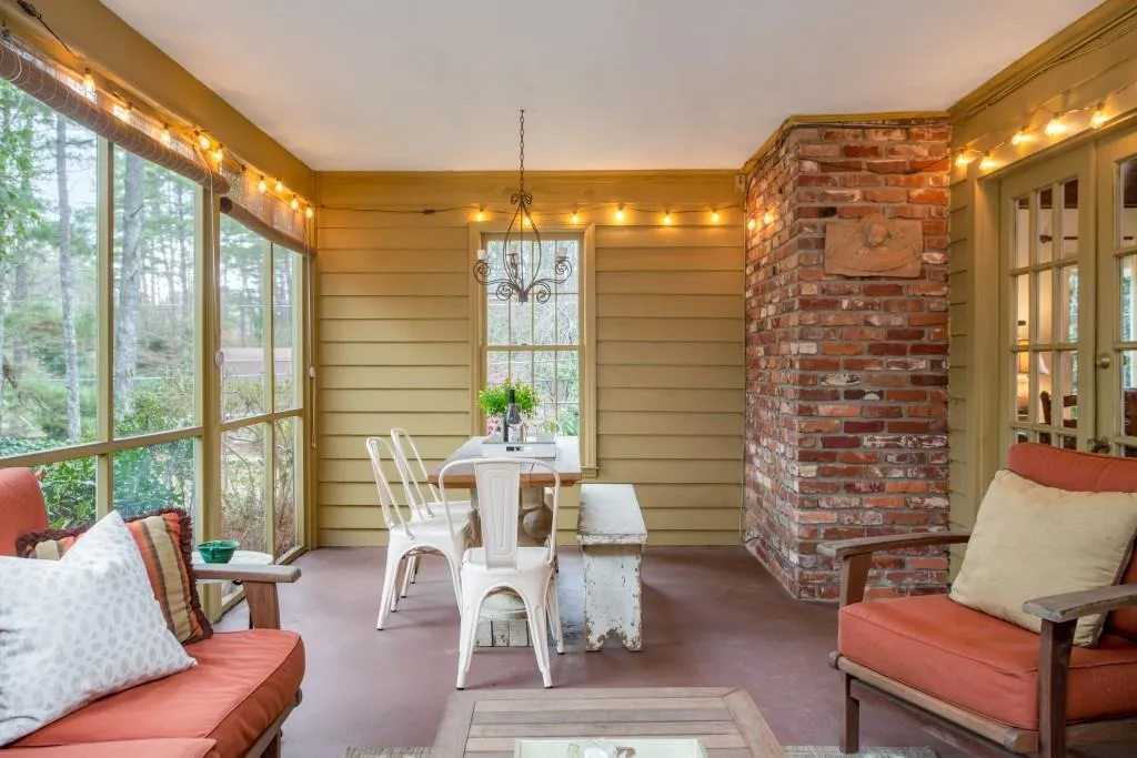 430 N Harbor Drive, Atlanta, Georgia 30328, 4 Bedrooms Bedrooms, ,2 BathroomsBathrooms,Residential,Sold,430 N Harbor Drive,6687315