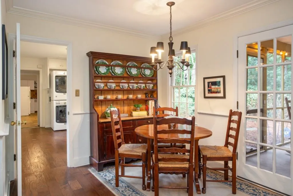 430 N Harbor Drive, Atlanta, Georgia 30328, 4 Bedrooms Bedrooms, ,2 BathroomsBathrooms,Residential,Sold,430 N Harbor Drive,6687315