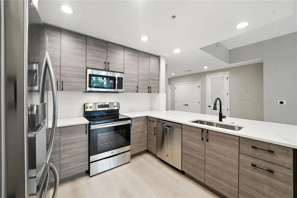 3300 Windy Ridge Parkway Se Unit 711, Atlanta, Georgia 30339, 2 Bedrooms Bedrooms, ,2 BathroomsBathrooms,Residential,For Sale,3300 Windy Ridge Parkway Se Unit 711,7636242