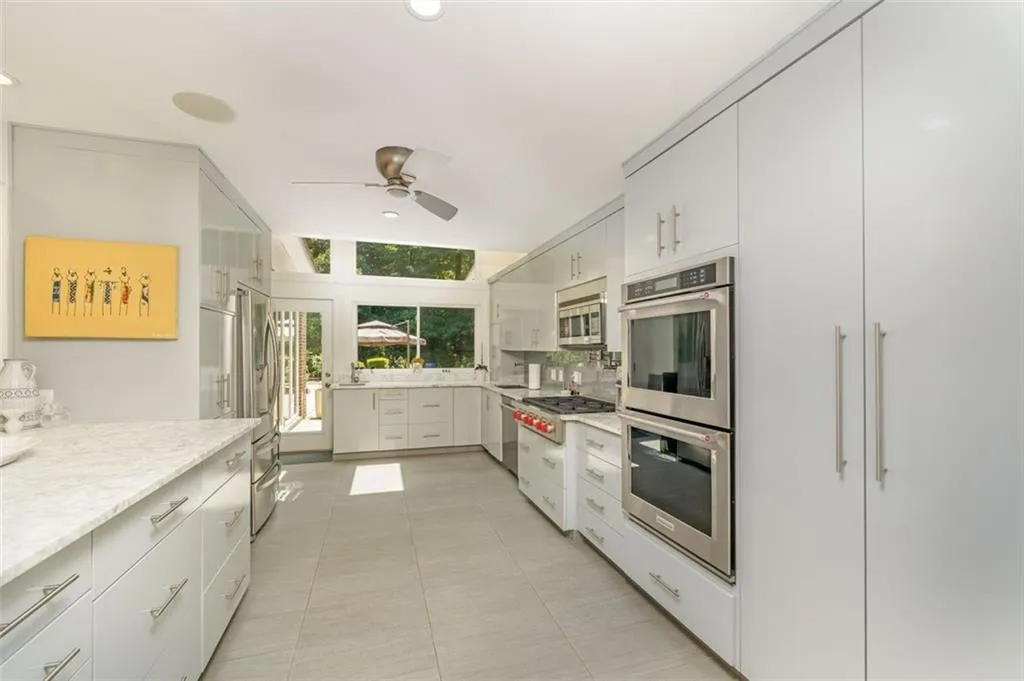 Did I mention the kitchen even has a coffee station! So much storage.