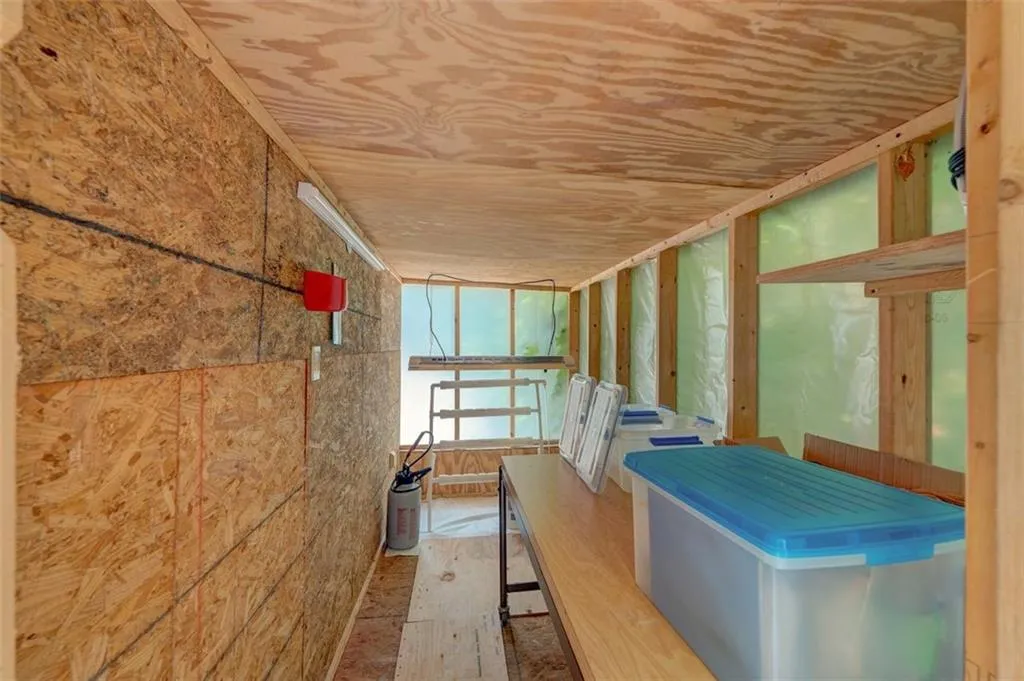 Potting shed/hydroponic gardening/greenhouse or extra storage room