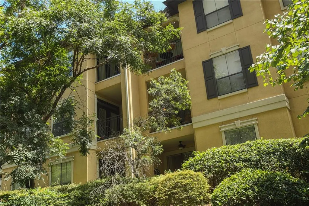 3777 Peachtree Road Ne Unit 1014, Brookhaven, Georgia 30319, 1 Bedroom Bedrooms, ,1 BathroomBathrooms,Residential,Sold,3777 Peachtree Road Ne Unit 1014,5889306