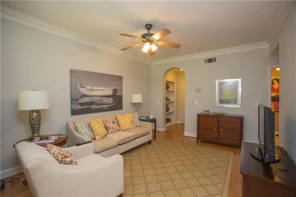 3777 Peachtree Road Ne Unit 1014, Brookhaven, Georgia 30319, 1 Bedroom Bedrooms, ,1 BathroomBathrooms,Residential,Sold,3777 Peachtree Road Ne Unit 1014,5889306