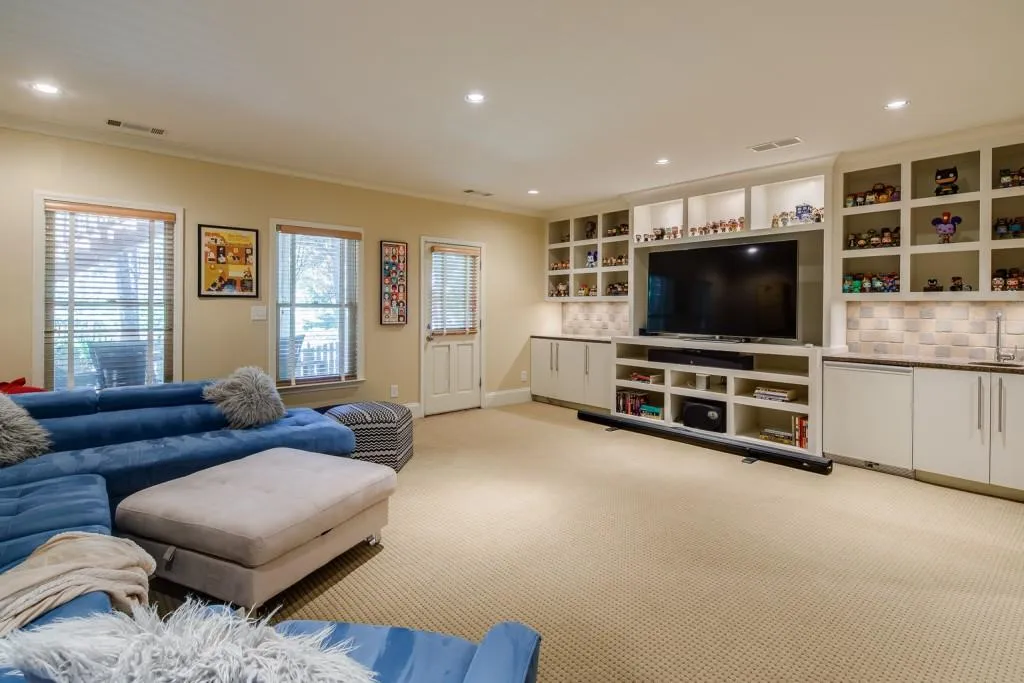 230 Spalding Springs Lane, Sandy Springs, Georgia 30350, 6 Bedrooms Bedrooms, ,5 BathroomsBathrooms,Residential,Sold,230 Spalding Springs Lane,6882811